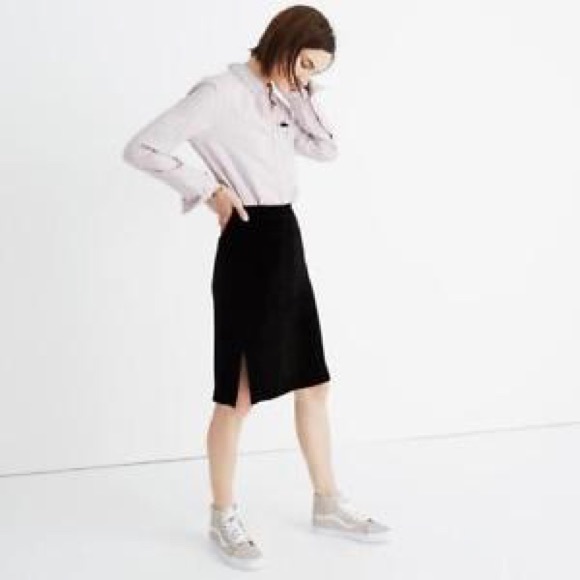 Madewell Dresses & Skirts - NWT Madewell Black Velvet Skirt sz 10
